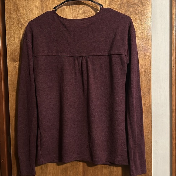 Sanctuary Burgundy Knit Rayon Blend Top Pullover Slit Neck Casual Blouse Size - Picture 9 of 10